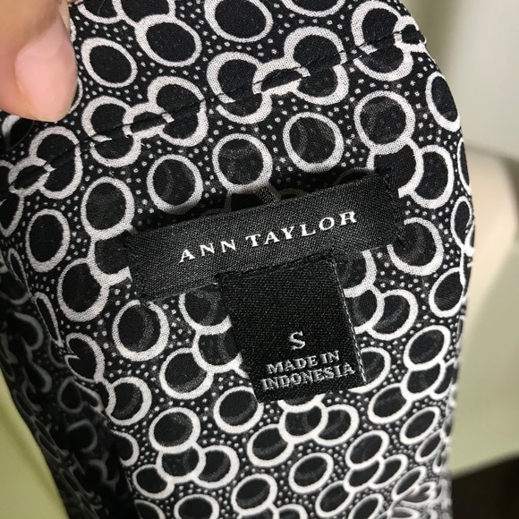 Ann Taylor Circle Print Chiffon Button Down Blouse - Picture 4 of 8